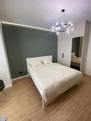 Relax apartment стильні апартаменти біля озера авторський ремонт